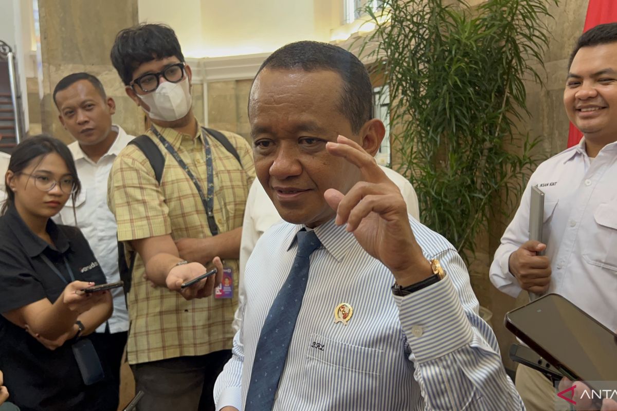 Minister Bahlil proposes ASEAN build oil storage hub in Indonesia