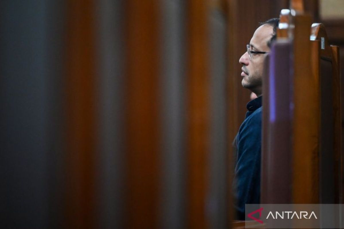 Ahead of surgery, Nadiem Makarim undergoes defendant's examination hearing