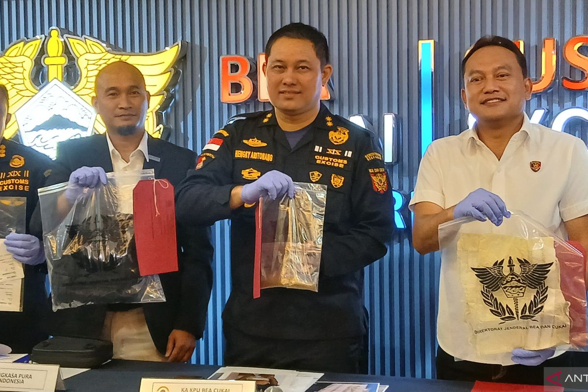 Customs Uncovers Gold Smuggling Attempt by Indian National