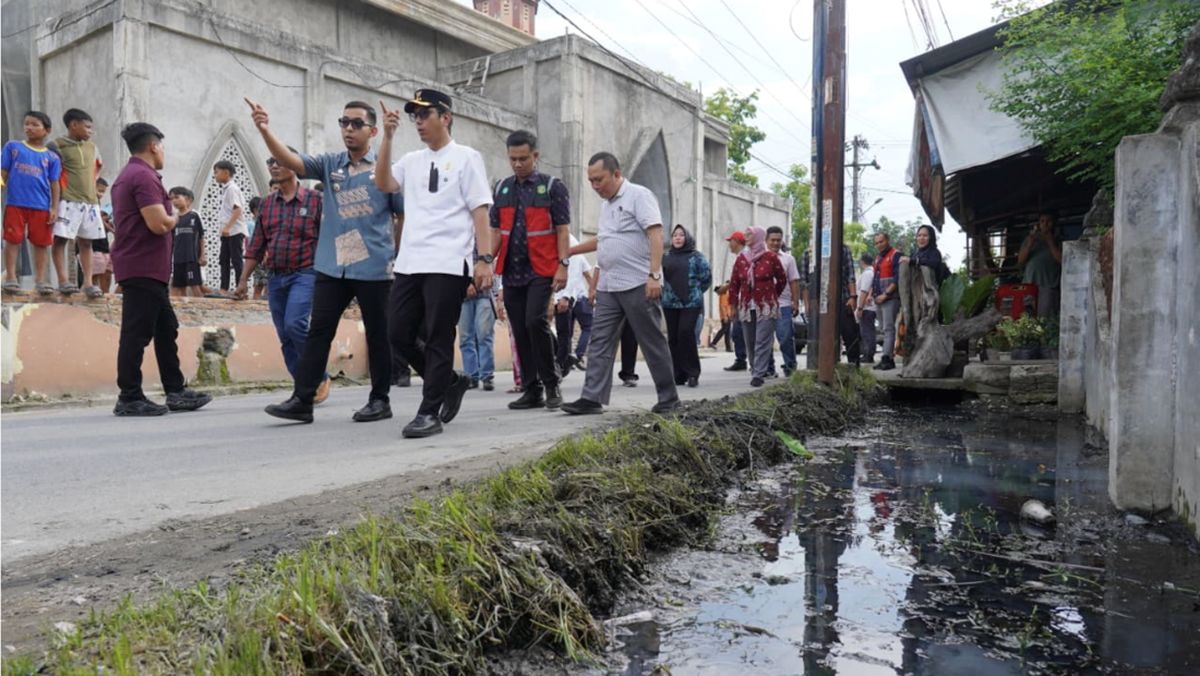 Flooding in Mabar Enters Schools, Rico Waas Requests Drainage Normalisation