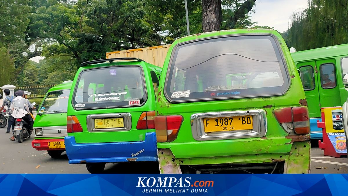 Bogor City Regulation on Public Transport Offers Option to Convert Unfit Angkots into Pickup Trucks