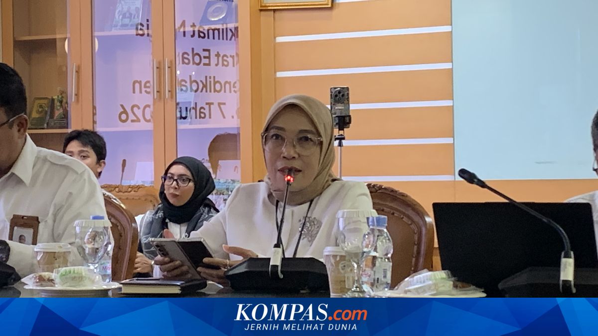 Government to Redistribute 498,000 Teachers to Fill Vacancies in Regions
