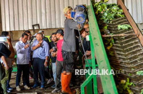 Environment Minister Requests Increase in Caringin Market's Waste Processing Capacity to Reduce Build-Up