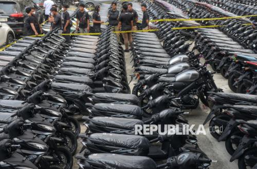 Police Dismantle Illegal Motorcycle Receiving Warehouse in Jakarta