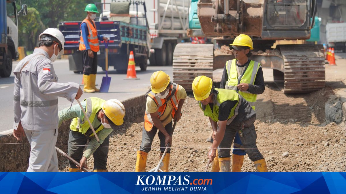 Beware of Traffic Jams: Road Repairs on Jakarta-Cikampek Toll at KM 28