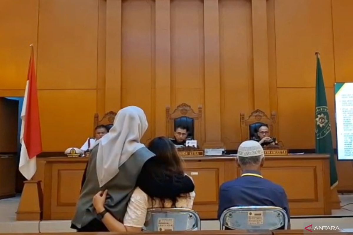 Bank Branch Manager's Wife Rejects Apology from Accused Killers of Her Husband