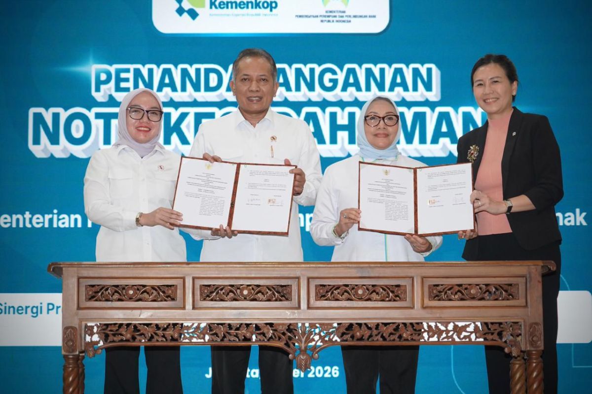 Minister of Cooperatives Prepares Red White Village Cooperatives to Become Markets for Women's Village Products