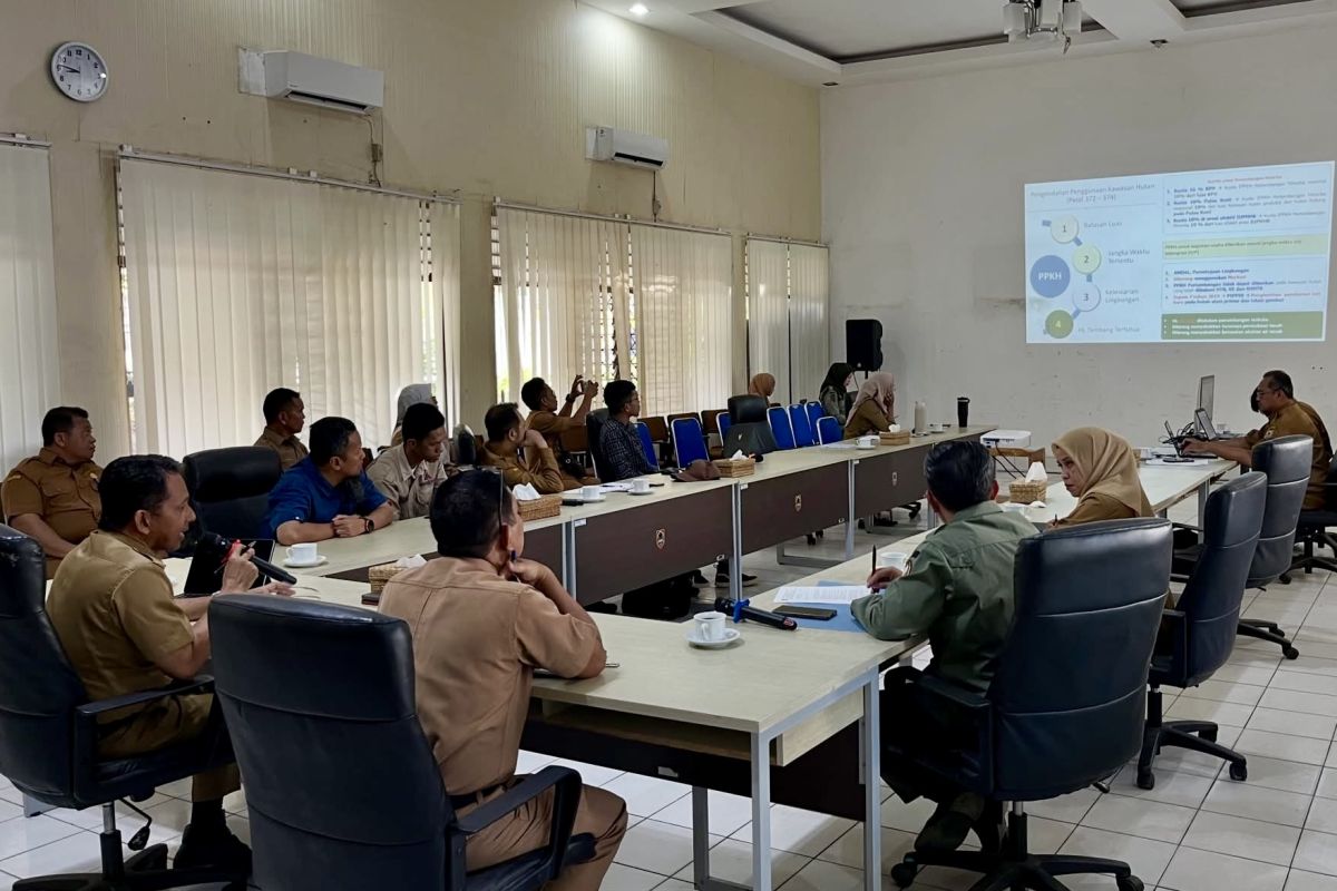 South Kalimantan Forestry Service Assists Flood Mitigation in Forested Areas of North Hulu Sungai