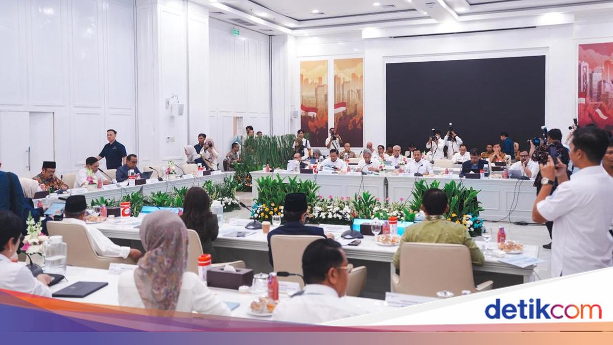 Luhut Praises Social Affairs Ministry's Performance in Integrating Data and Digitalising Social Assistance
