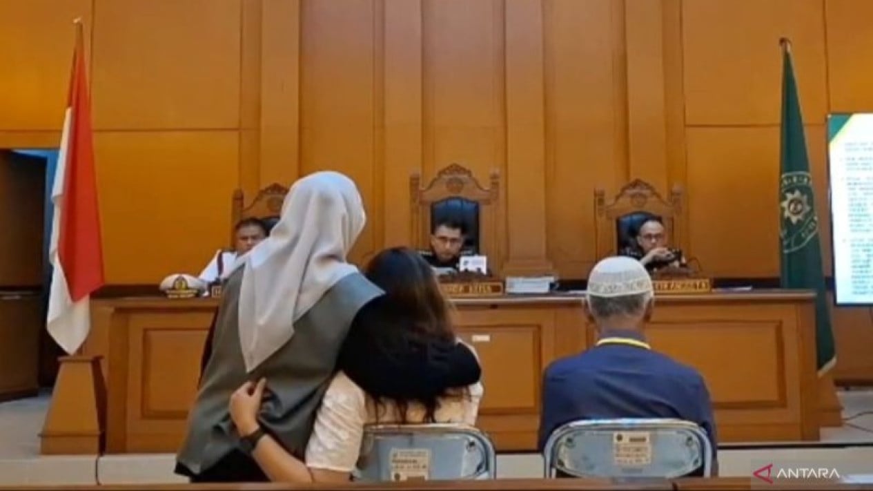 Bank Branch Manager's Wife Rejects Apology from Three TNI Soldiers Who Killed Her Husband: My Heart Hurts for Life
