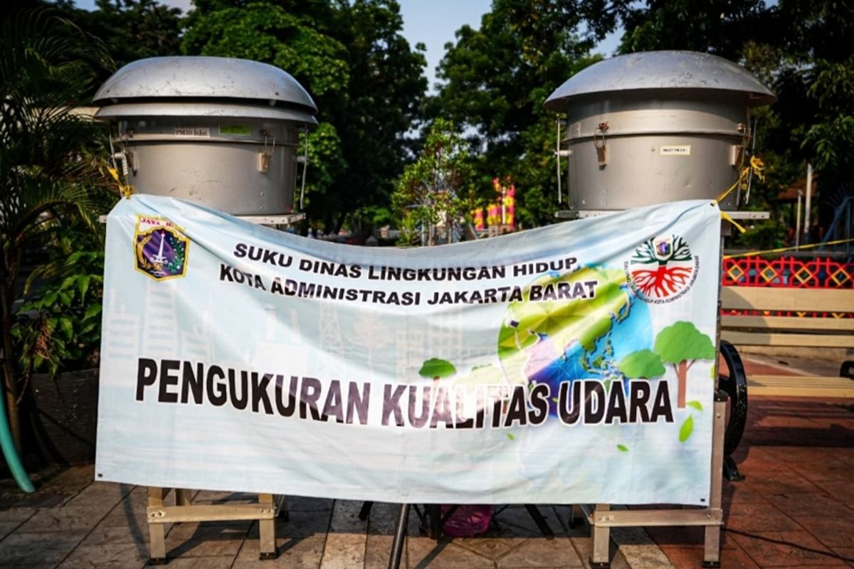 West Jakarta installs special equipment to monitor air quality at two locations
