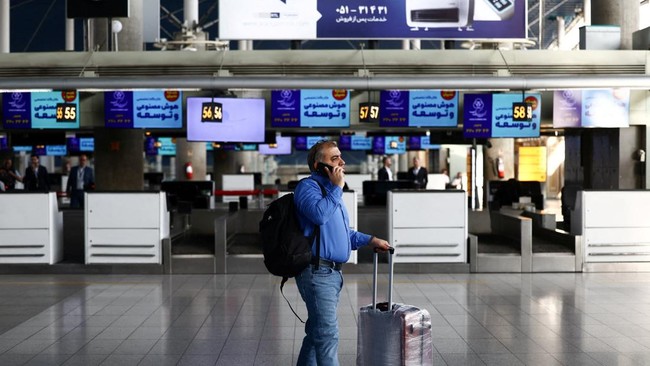Iran Completely Paralysed, Citizens' Plight Worsens
