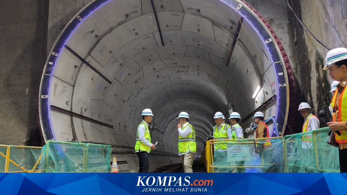 Gibran Inspects Bundaran HI-Kota MRT Project, Accompanied by Pramono Anung and Transport Minister