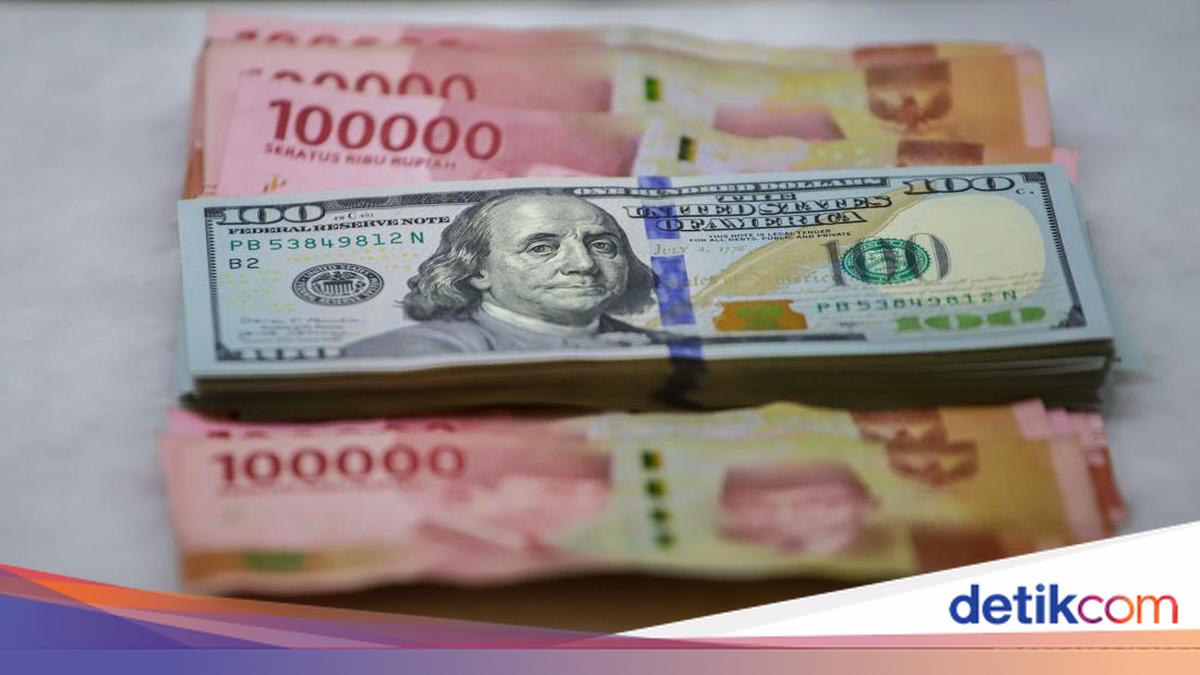 Rupiah Plunges Nearly to Rp 17,500 per US Dollar!
