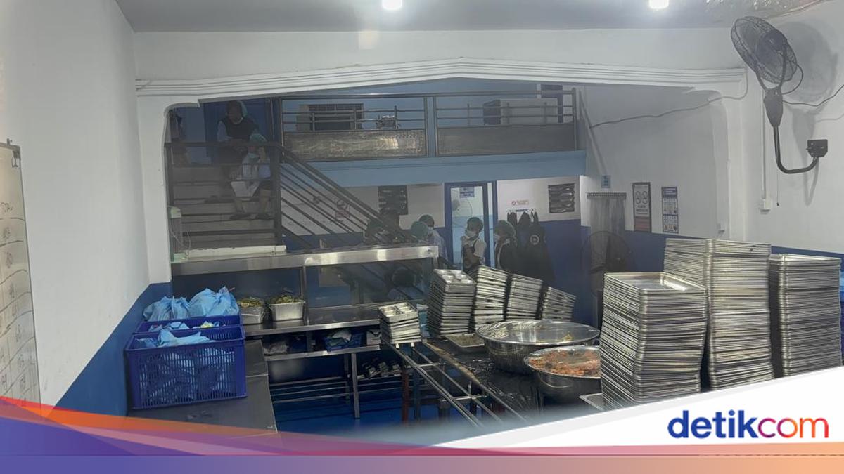 SPPG Temporarily Closed After 200 Students Poisoned by MBG in Surabaya
