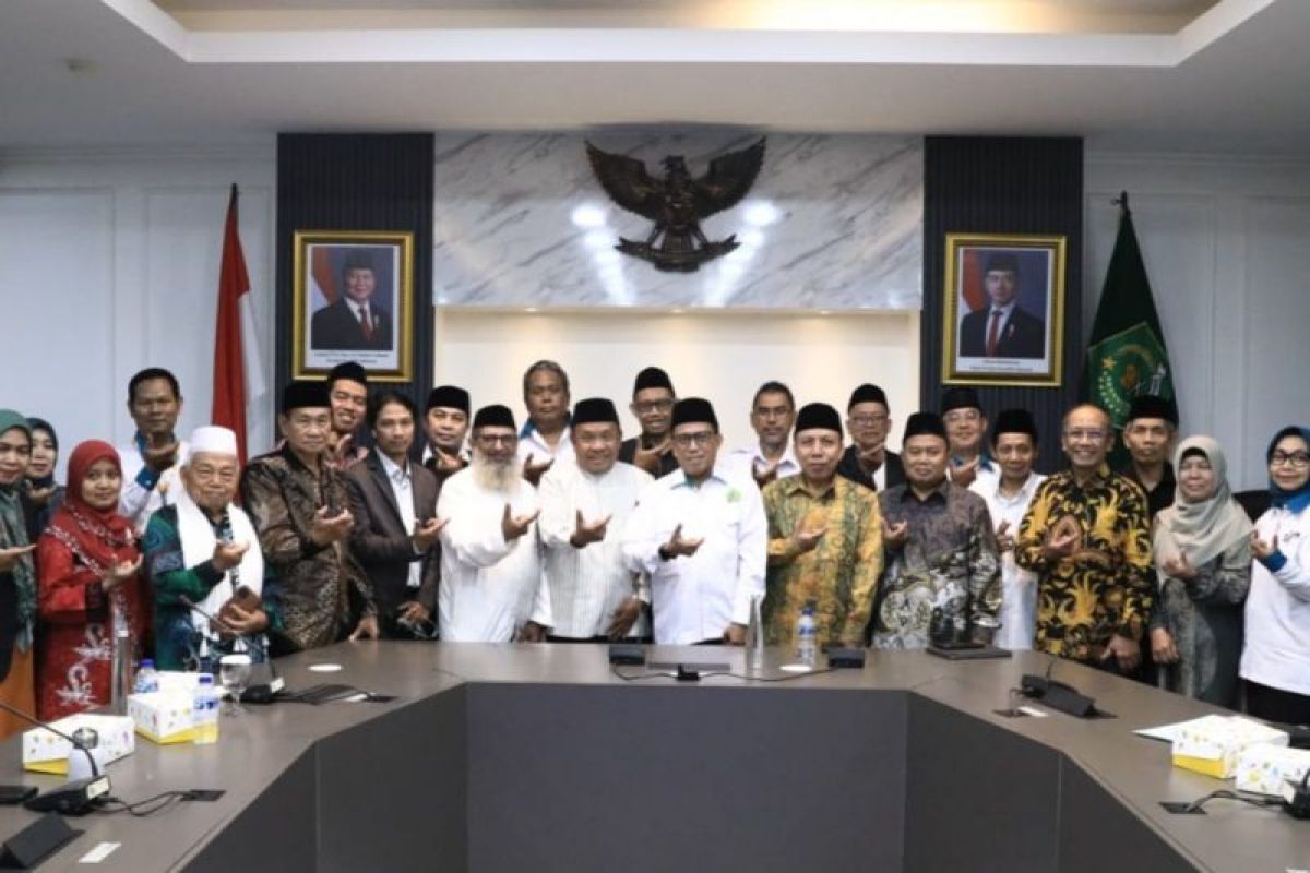 Religious Affairs Minister inaugurates Hisab Rukyat team comprising scholars to scientists