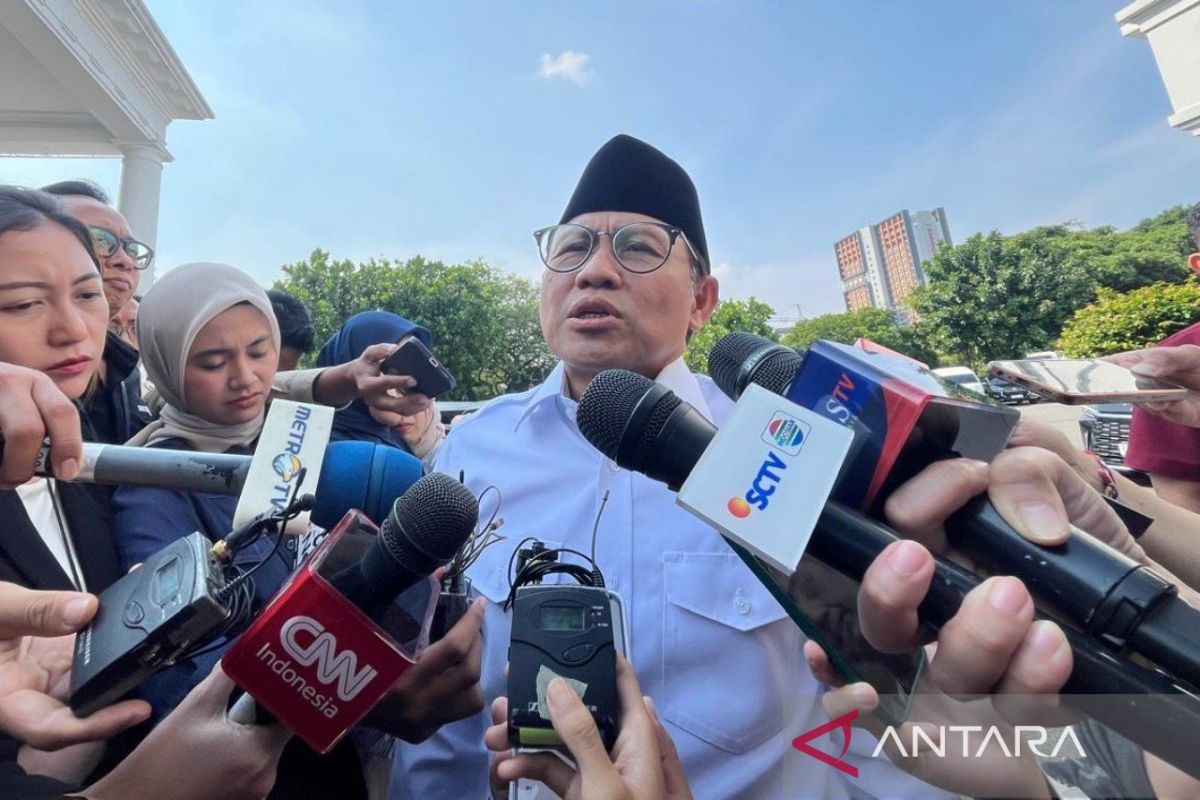 Cak Imin Targets 80,000 Graduates to Join SMK Go Global Programme This Year