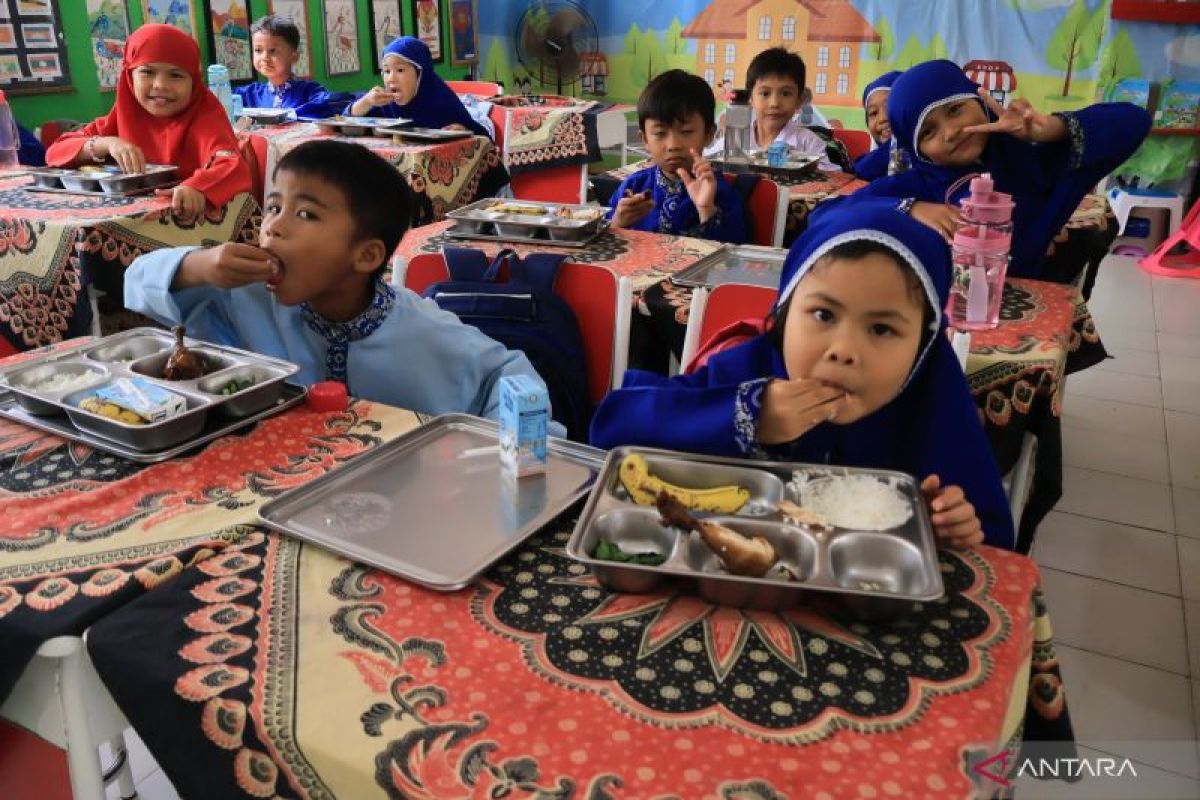 Indonesian government announces eight billion meals served under MBG programme
