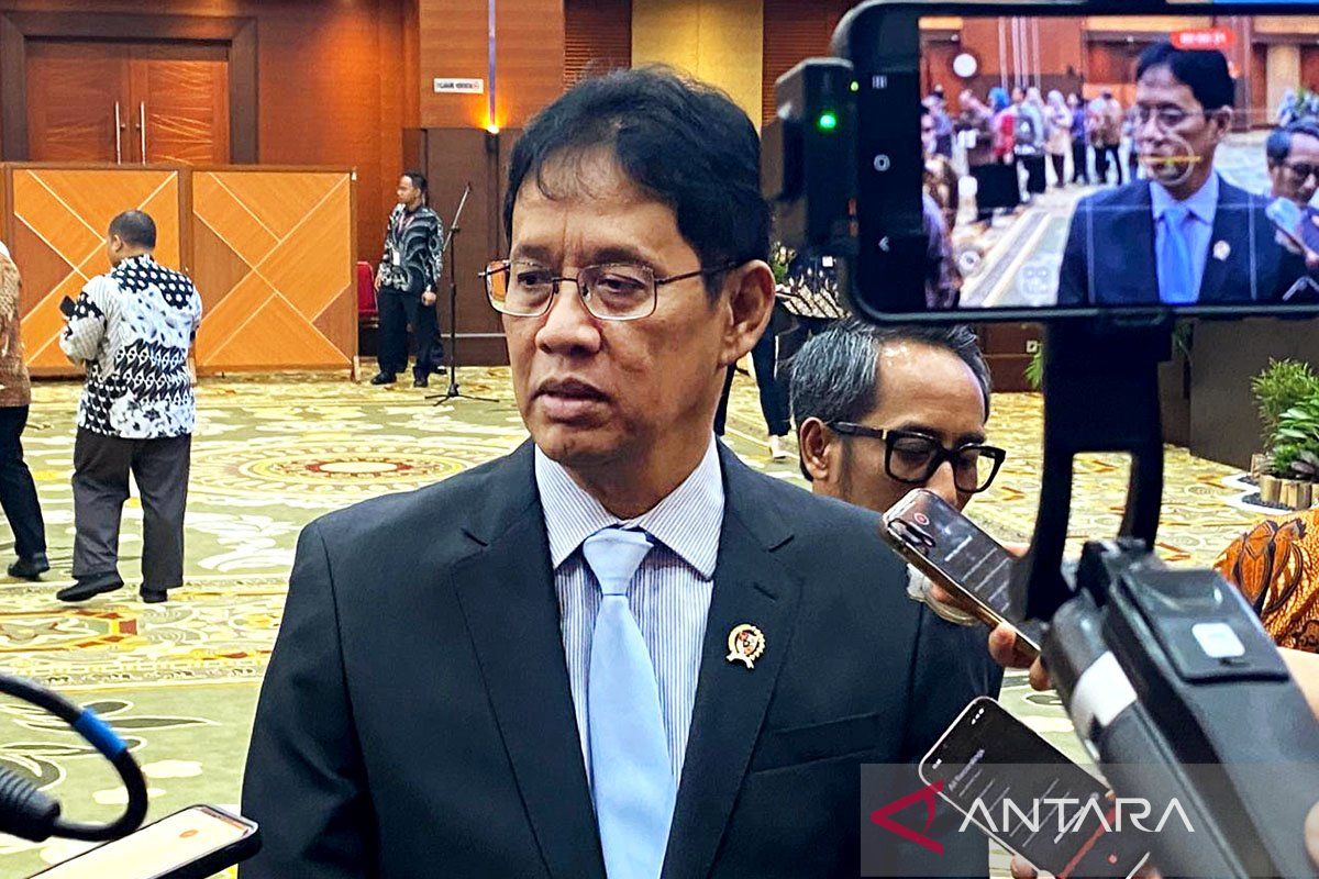 Purbaya: EV Incentives to Curb Fuel Imports Amid High Global Oil Prices