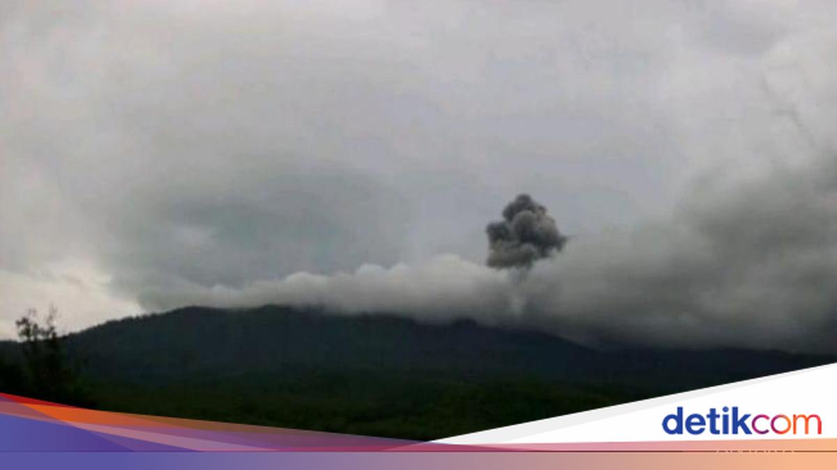 Mount Lewotobi Laki-laki Raised to Level III Alert