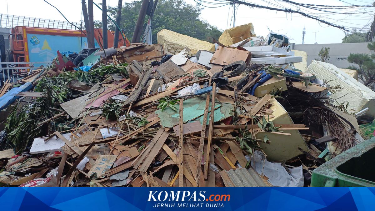 This is the Waste Sorting Process in Jakarta, from Residents' Homes to the 3R TPS