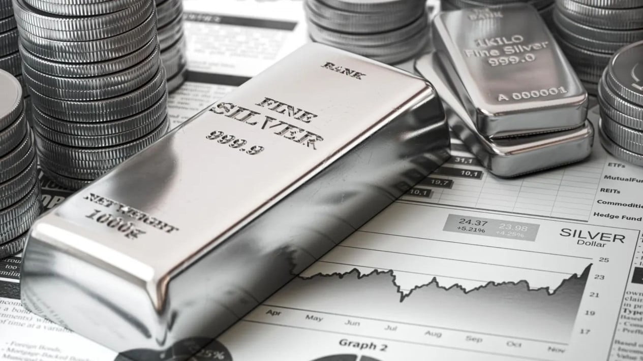 Investors Flock to Safe Havens Amid US-Iran Tensions, Silver Prices Rise