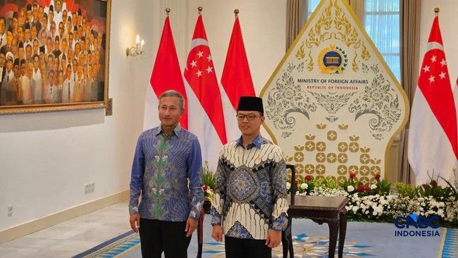 Singapore's Foreign Minister Suddenly Mentions Malacca Strait in Front of Sugiono