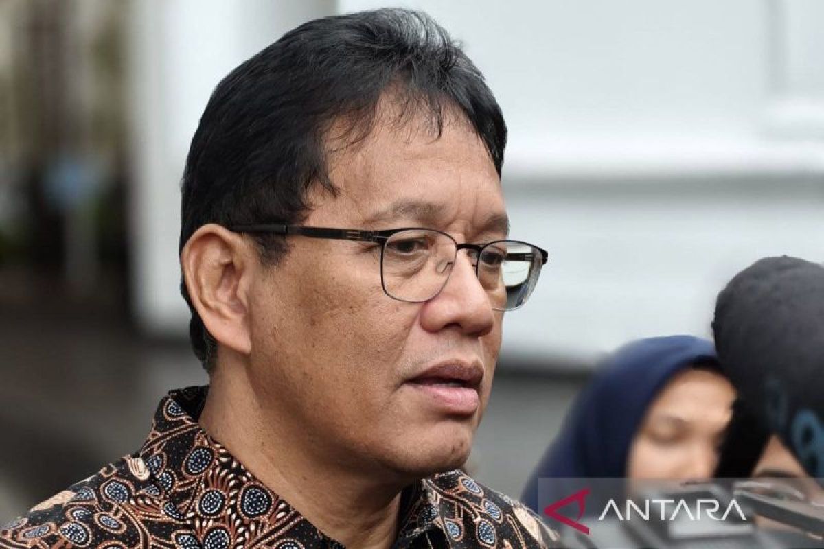 Government to intervene in bond market as rupiah hits 17,500 per US dollar