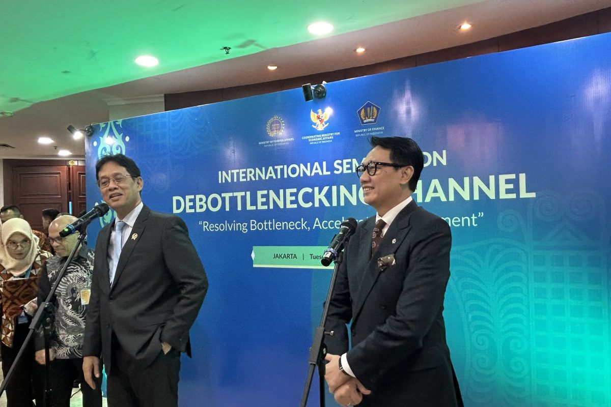 Indonesia urges investors to use embassies for business issues
