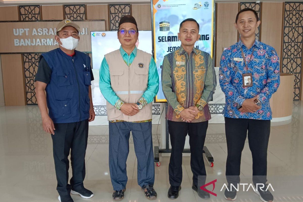 Ombudsman Reviews Elderly-Friendly Hajj Services at Banjarmasin Embarkation Point