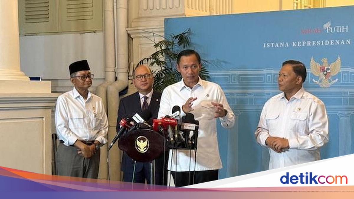 AHY Reveals 76 Level Crossings in Java-Sumatra Need Immediate Handling