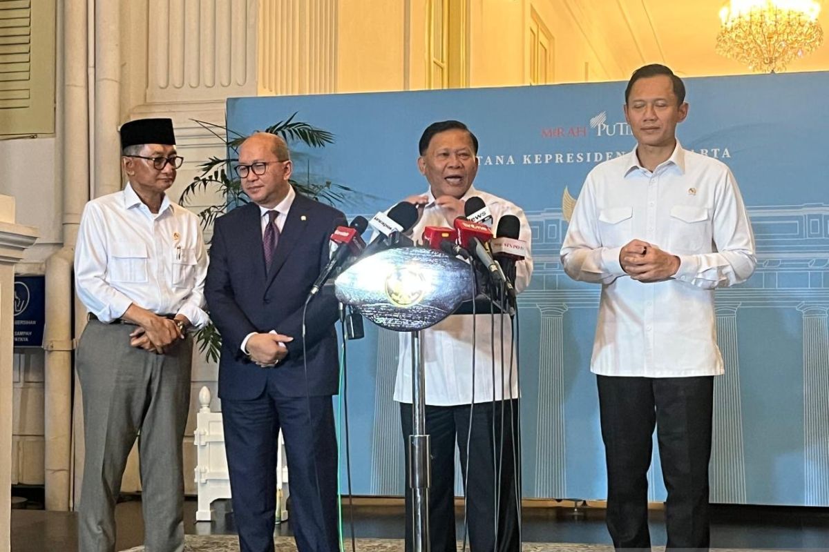 Government reviews 15 segments for Giant Sea Wall at North Coast Java