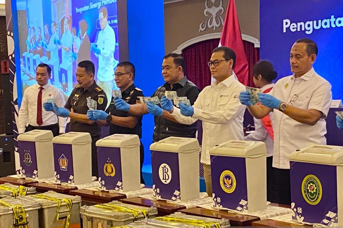 Bank Indonesia and National Police Destroy 466,535 Sheets of Counterfeit Money