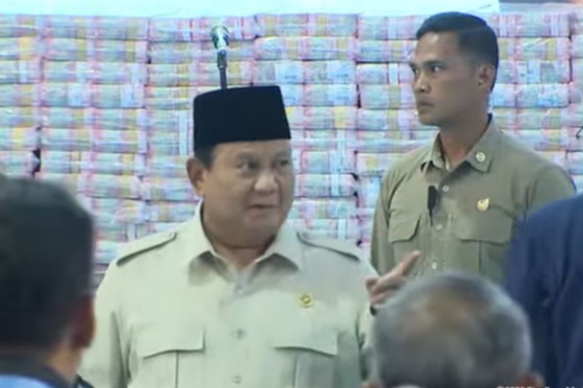 President Prabowo attends handover of state fund recovery results