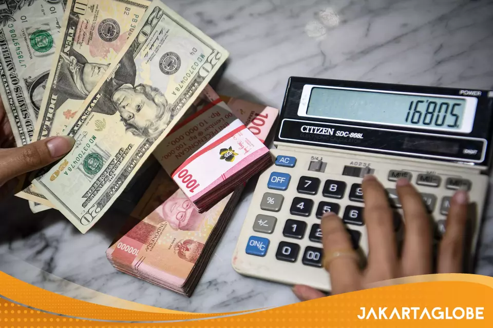 Rupiah Weakness Differs Fundamentally from 1998 Crisis, Economist Says