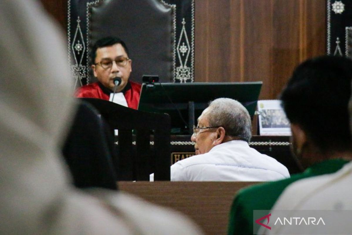 Judge examines former Sumbawa Regent in MXGP Samota land corruption trial
