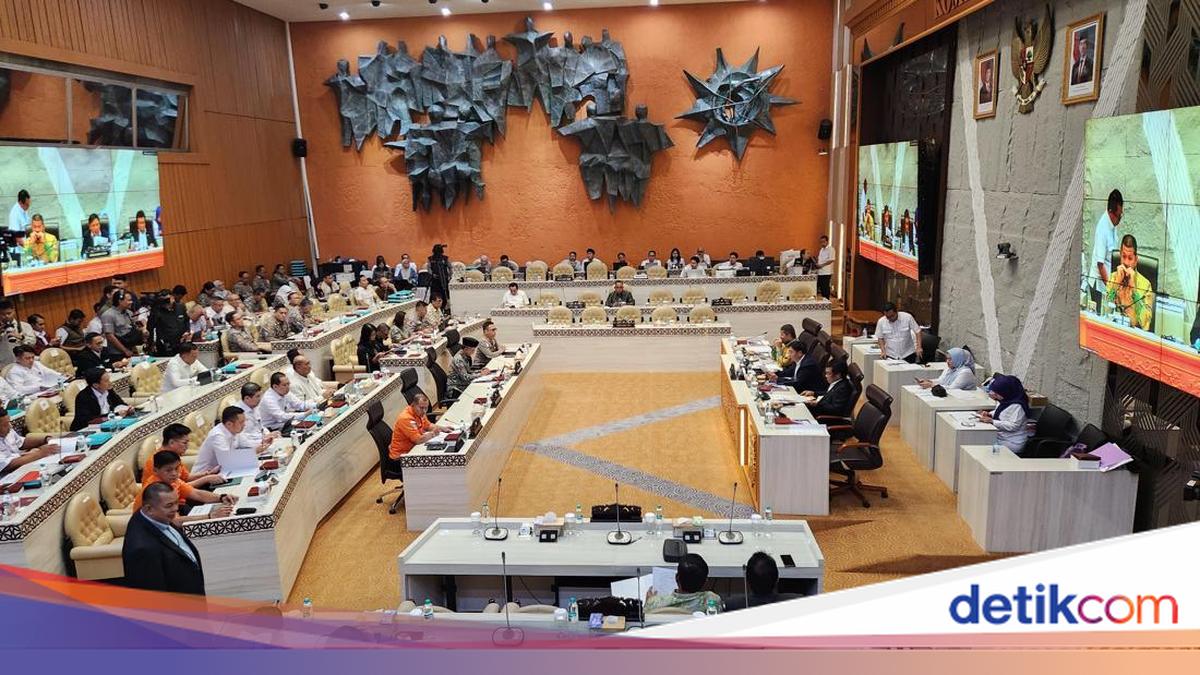 Transport Minister Absent, DPR Commission V Postpones Meeting on Bekasi Train Accident