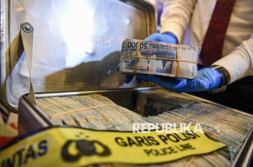 Bank Indonesia Destroys 466,000 Sheets of Counterfeit Currency