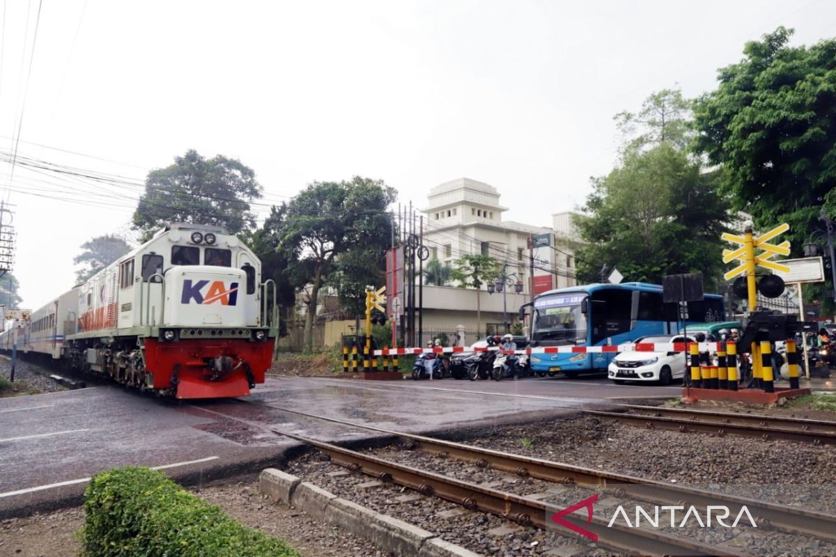 PU ready to collaborate with Ministry of Transportation on flyovers for level crossings