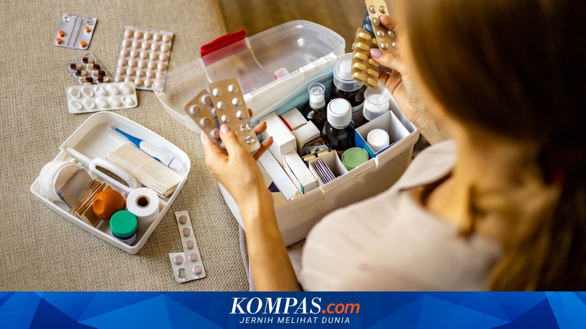 Cosmetics Shop in East Jakarta Raided, Police Seize 2,500 Narcotic Pills