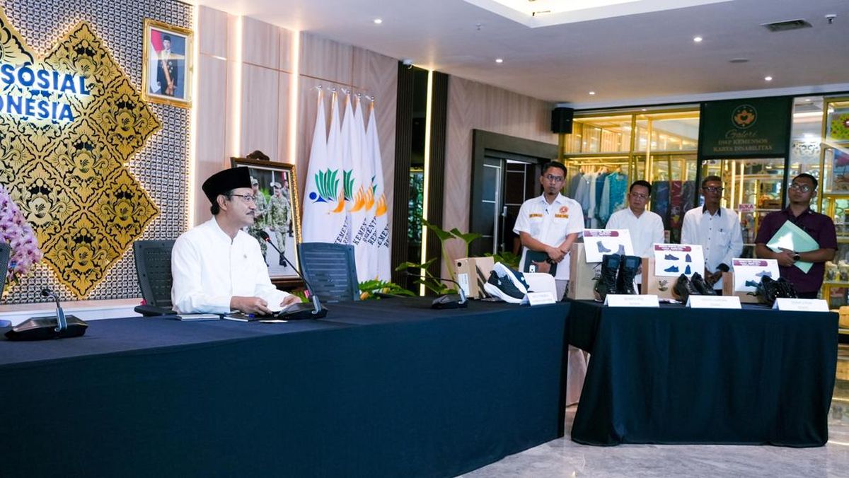 Gus Ipul Suspends Two Officials Involved in People's School Procurement