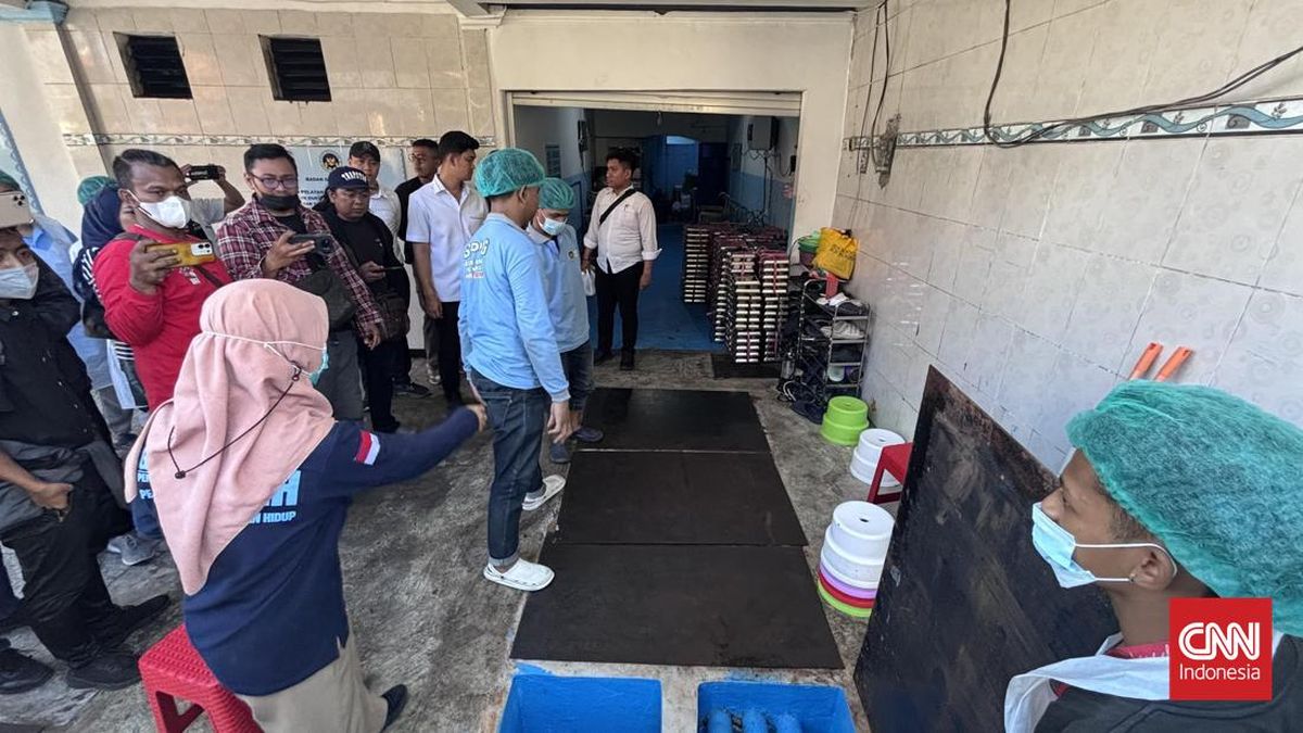 BGN on 200 Surabaya Students Poisoned by MBG: SPPG Lacks Nutrition Supervisor