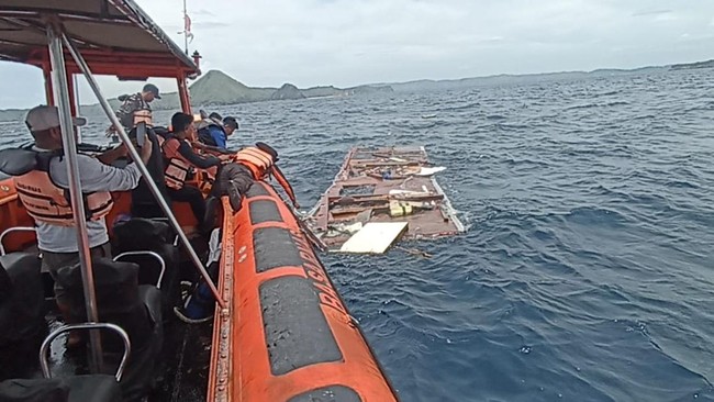 Ship Sinks in Malaysian Waters, 7 Indonesians Dead