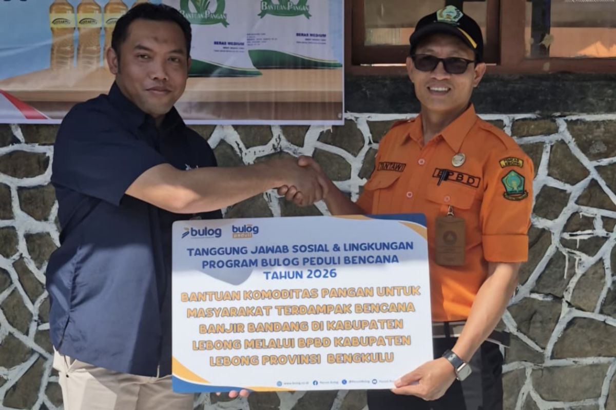 Bulog Rejang Lebong distributes aid to flood-affected residents