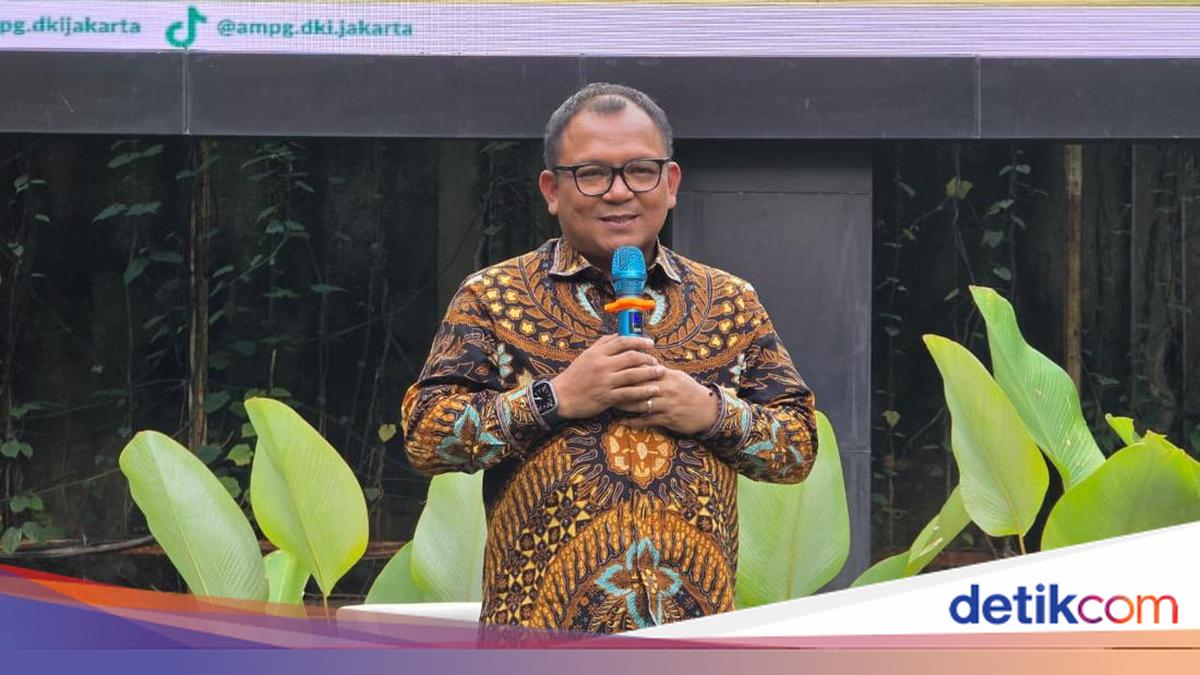 Puji Pramono, Deputy DKI DPRD Calls Free Private Schools Solution to School Dropout