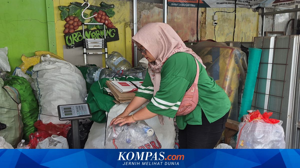 When Koja Housewives Turn Waste into Charity...
