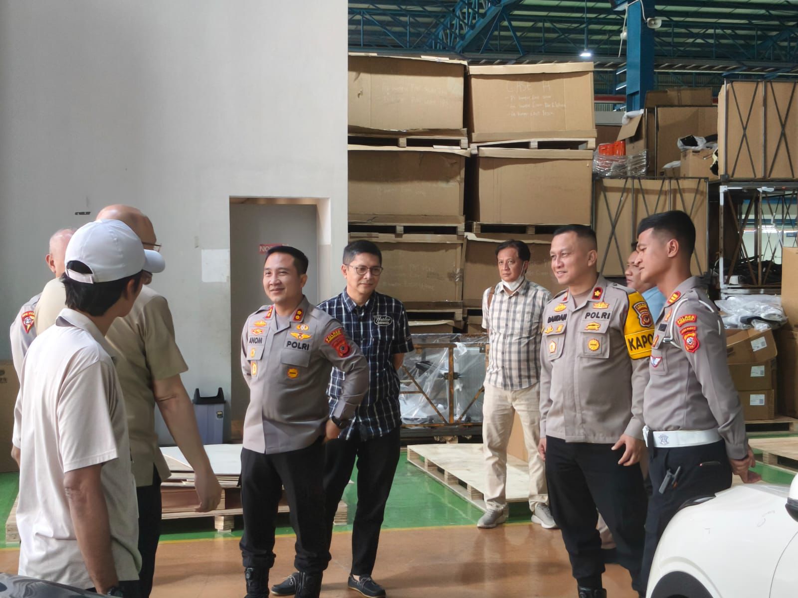 Bungursari Police Sector Supports Purwakarta Police Chief's Outreach Activity to PT Handal Indonesia Motor