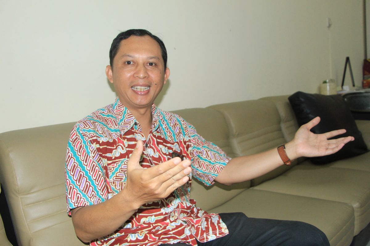 Lecturer from Unej researches the potential of tree ferns as a raw material for medicine