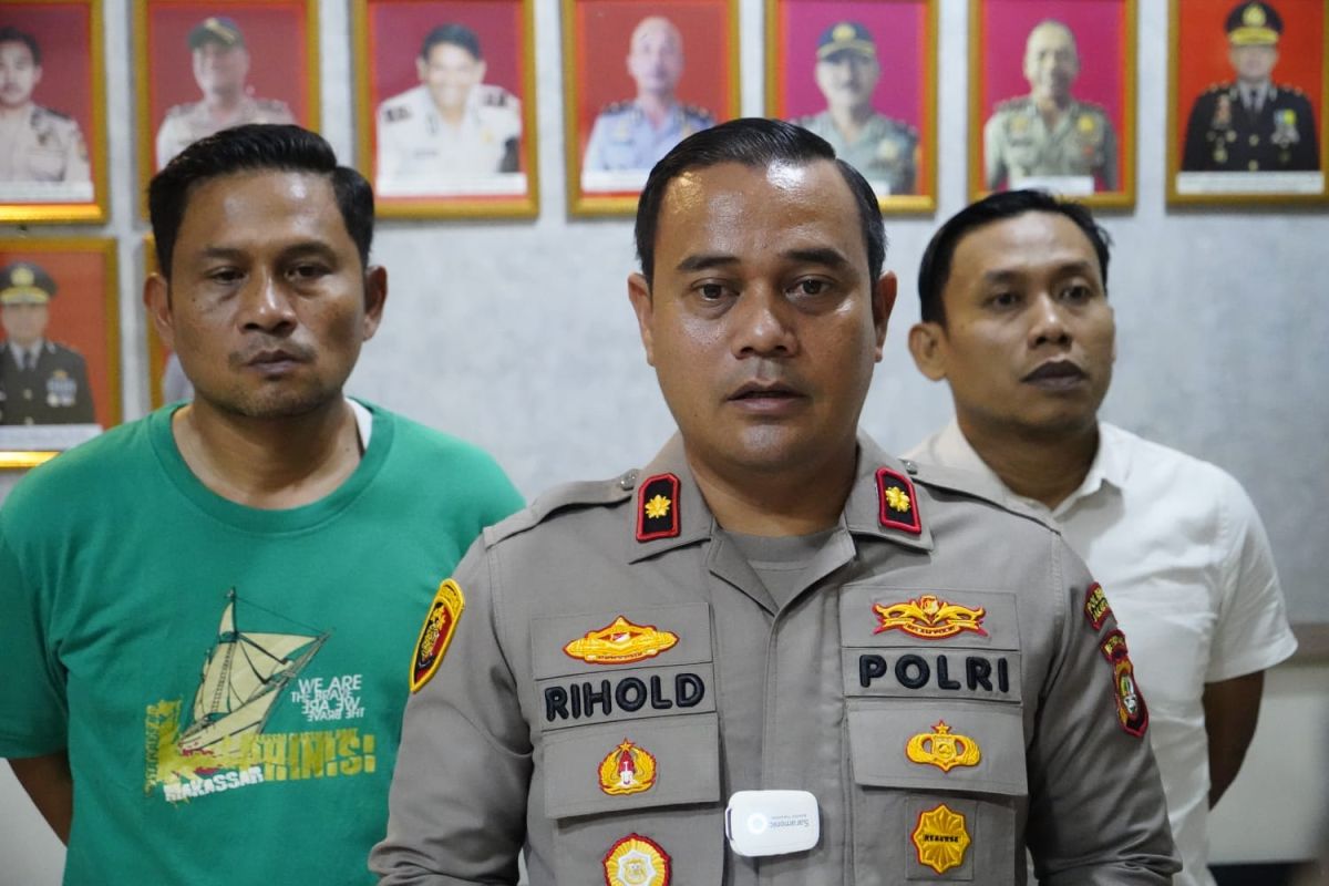 Police arrest man who stole neighbour's laptop in West Jakarta
