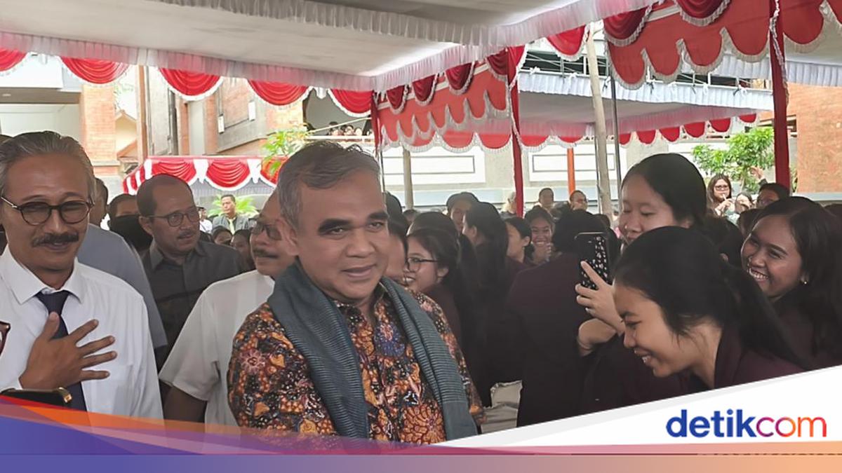 Referencing Indonesia's 100th Anniversary, Muzani Reminds Students to Understand the Constitution